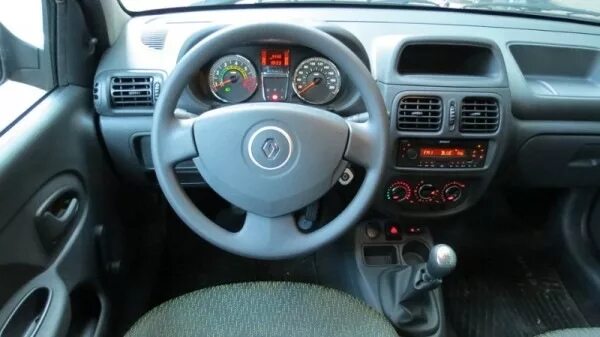 Рено клио салон фото Рено клио мио - Renault Clio Symbol, 1,4 л, 2002 года фотография DRIVE2