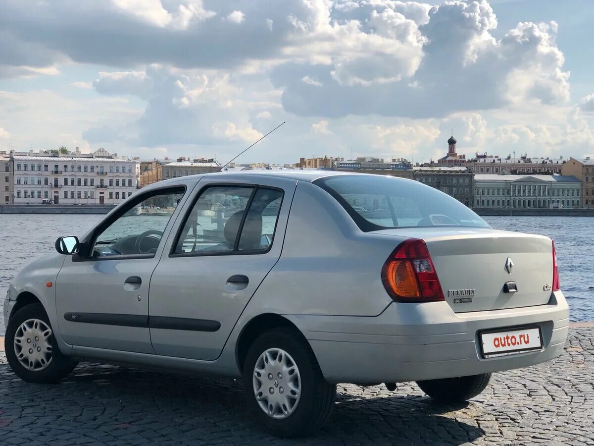 Рено клио седан фото Купить б/у Renault Clio II 1.4 MT (75 л.с.) бензин механика в Санкт-Петербурге: 