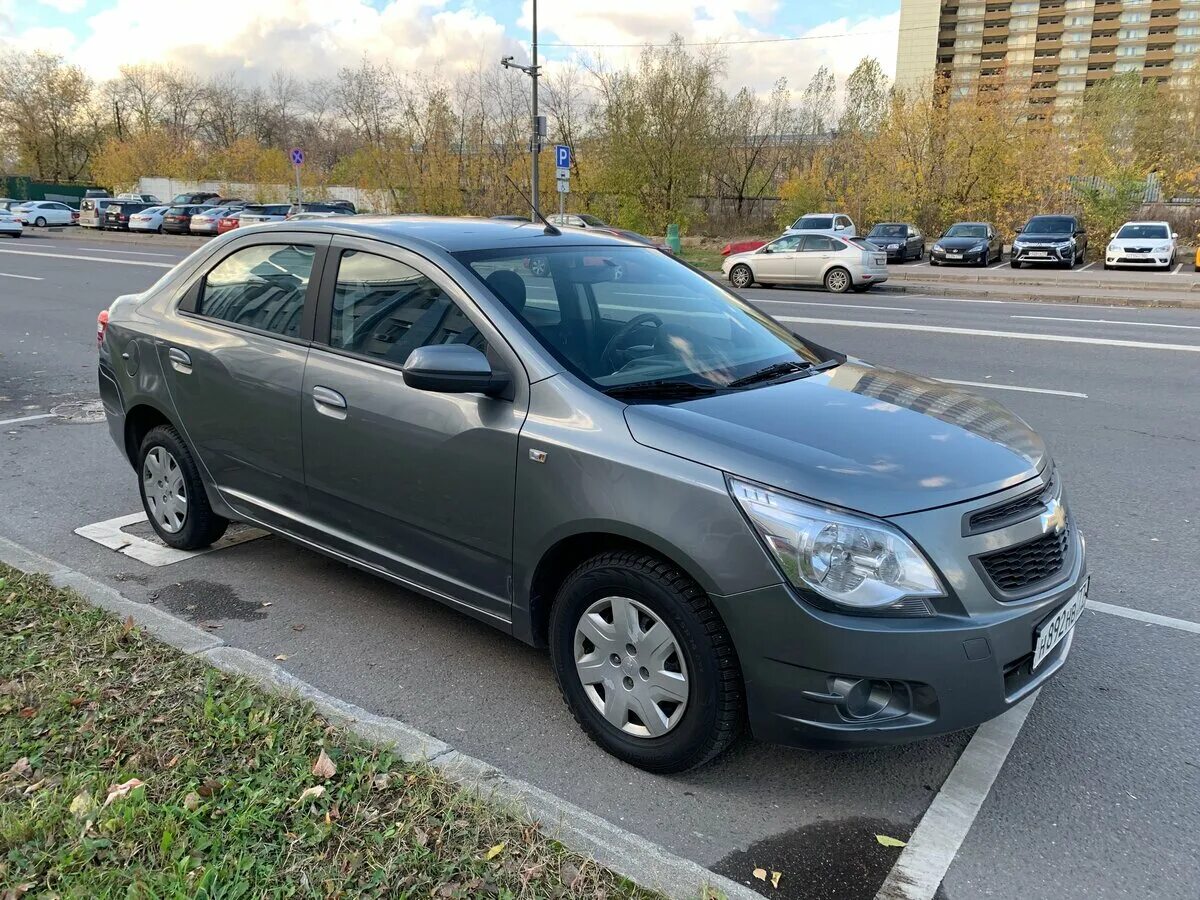 Рено кобальт фото Купить б/у Chevrolet Cobalt II 1.5 MT (105 л.с.) бензин механика в Москве: серый