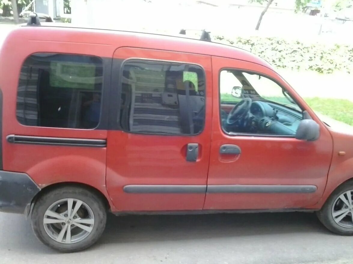 Рено конго фото цена Купить б/у Renault Kangoo I 1.4 MT (75 л.с.) бензин механика в Кузнецке: красный