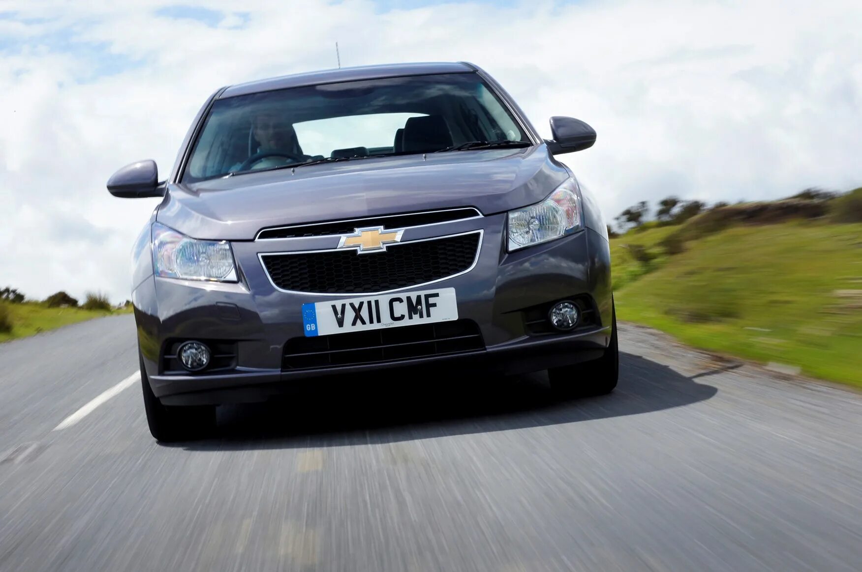 Рено круз фото Used Chevrolet Cruze Hatchback (2011 - 2015) Interior Parkers