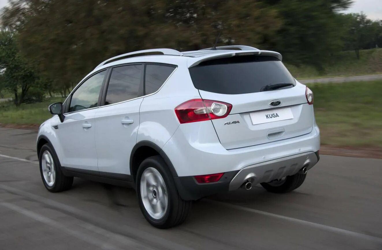 Рено куга фото Ford Kuga Photos and Specs. Photo: Ford Kuga sale and 23 perfect photos of Ford 