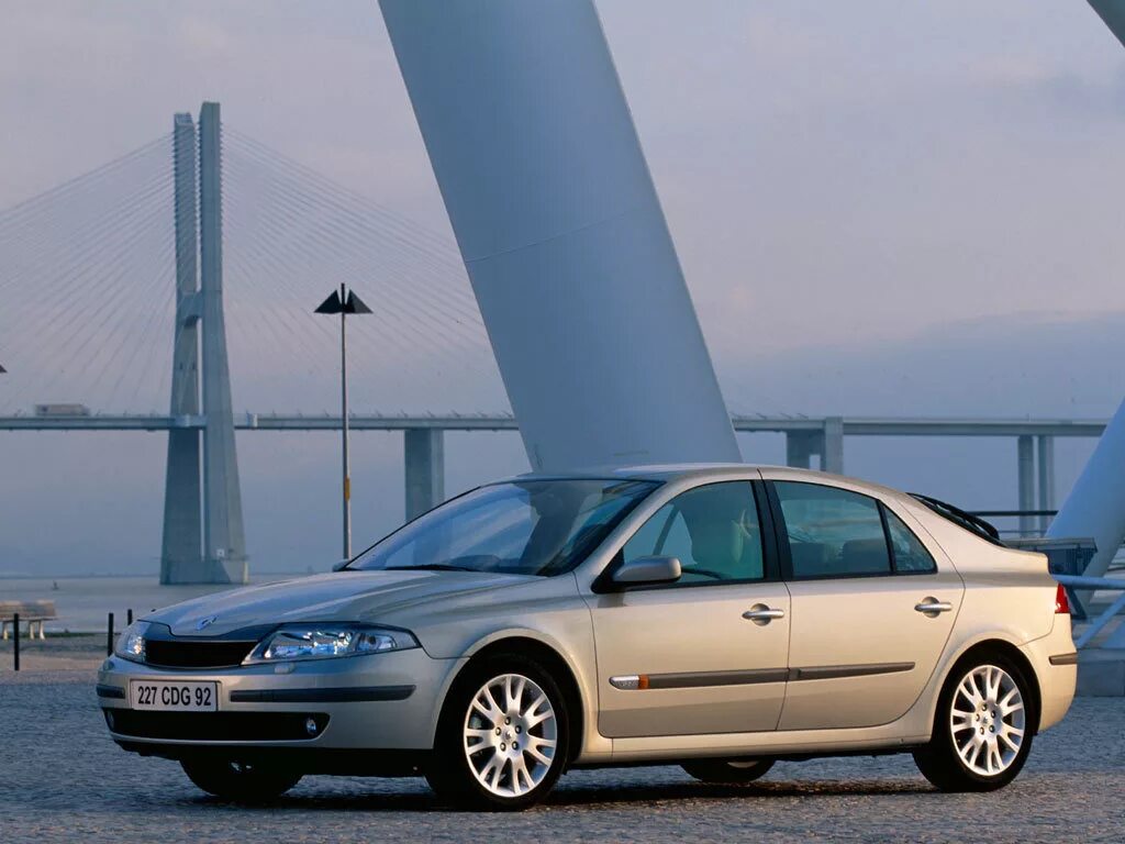 Рено лагуна 2 фото Коврики текстильные в салон Renault Laguna II (хэтчбек 5 дв / X74) 2001 - 2005 -