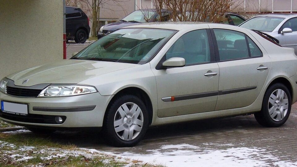 Рено лагуна 2 хэтчбек фото Renault Laguna II 2.0 бензиновый 2005 на DRIVE2