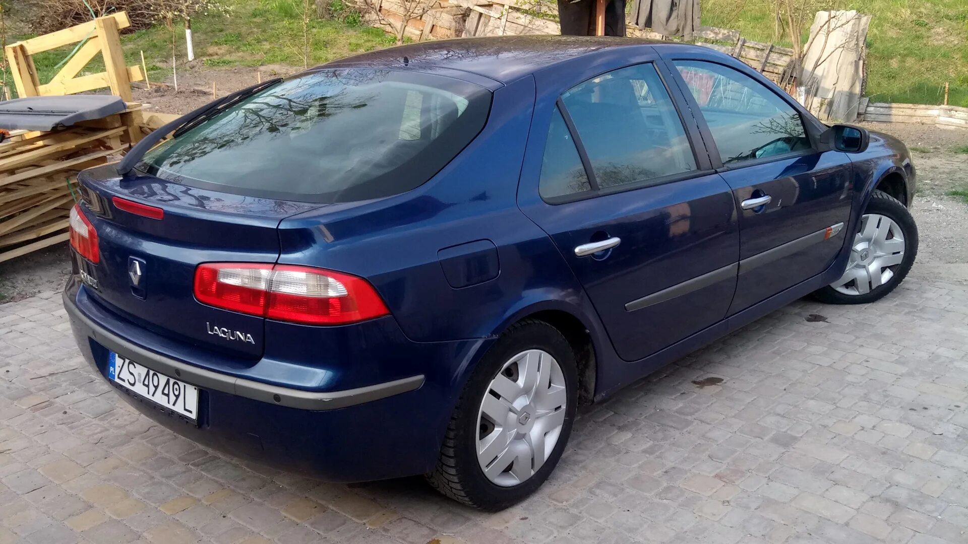 Рено лагуна 2 хэтчбек фото Renault Laguna II 1.8 бензиновый 2001 1.8 на DRIVE2