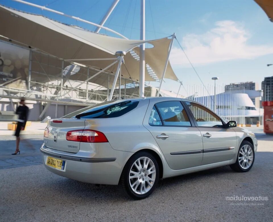 Рено лагуна 2 хэтчбек фото 16 или 17? - Renault Laguna II, 2 л, 2005 года колёсные диски DRIVE2