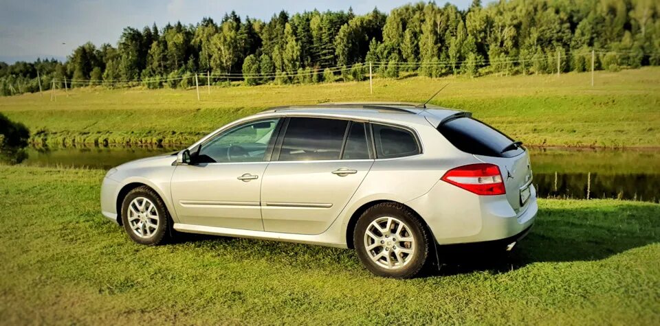 Рено лагуна 3 универсал фото Расстаюсь с Лягухой - Renault Laguna III, 2 л, 2008 года продажа машины DRIVE2