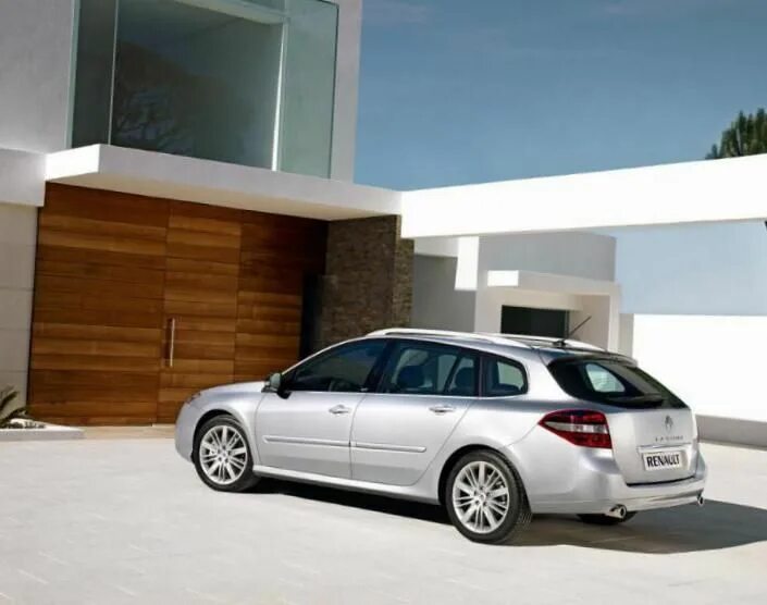 Рено лагуна 3 универсал фото Renault Laguna Estate cost - http://autotras.com in 2024 Renault, Laguna, Car mo