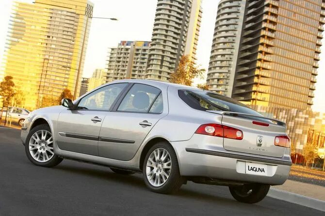 Рено лагуна фото Review: Renault X74 Laguna (2002-08)