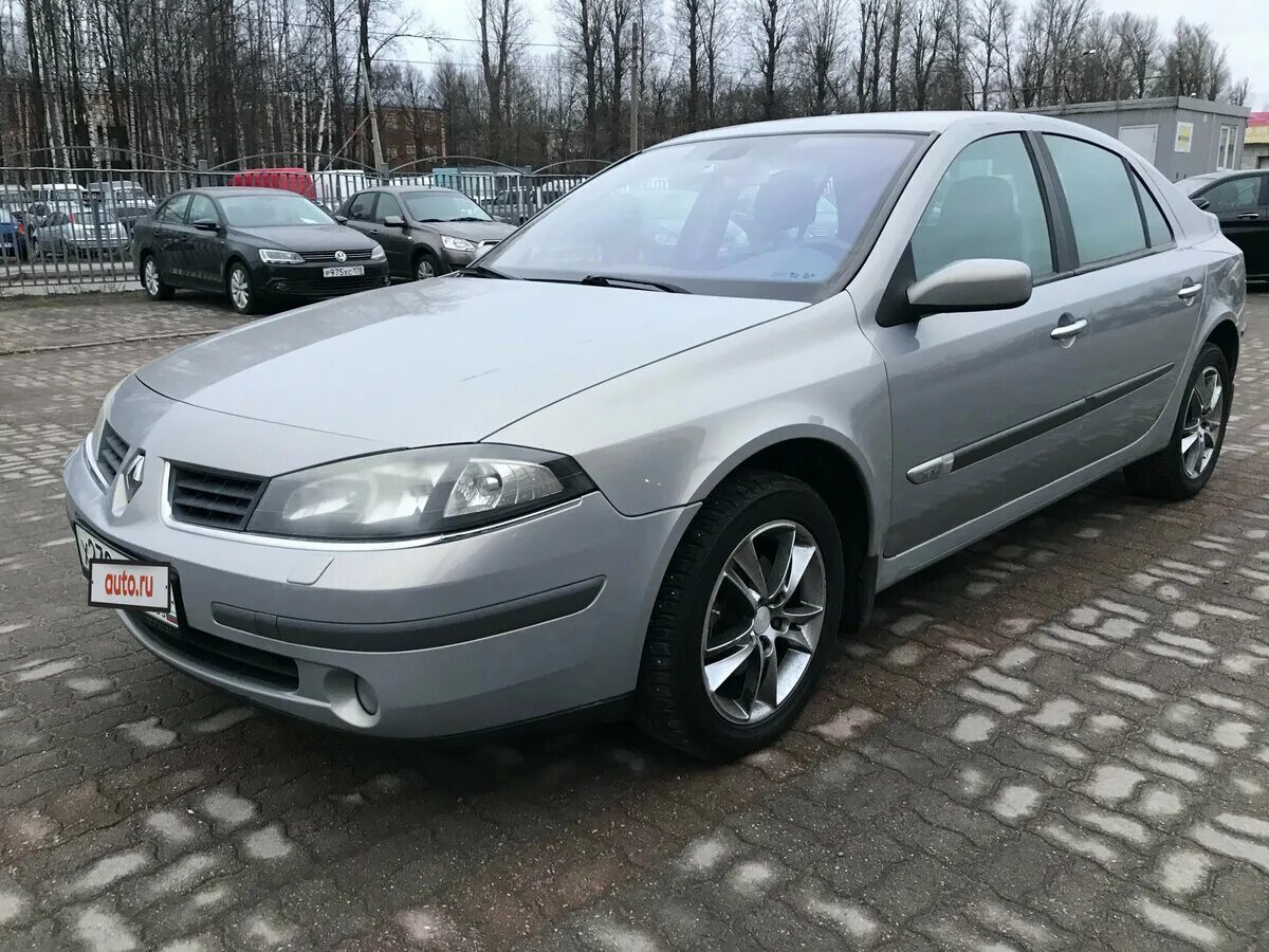 Рено лагуна в спб фото Купить б/у Renault Laguna II Рестайлинг 1.6 MT (112 л.с.) бензин механика в Санк