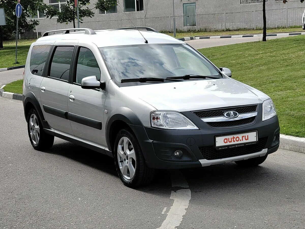 Рено ларгус фото Купить б/у Lada (ВАЗ) Largus I Cross 1.6 MT (105 л.с.) бензин механика в Москве: