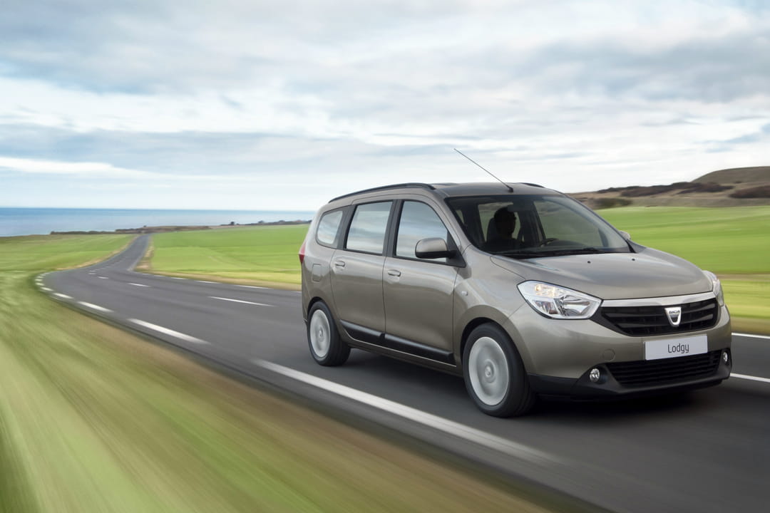 Рено лодги фото 1er des monospaces : Dacia Lodgy : 298 euros