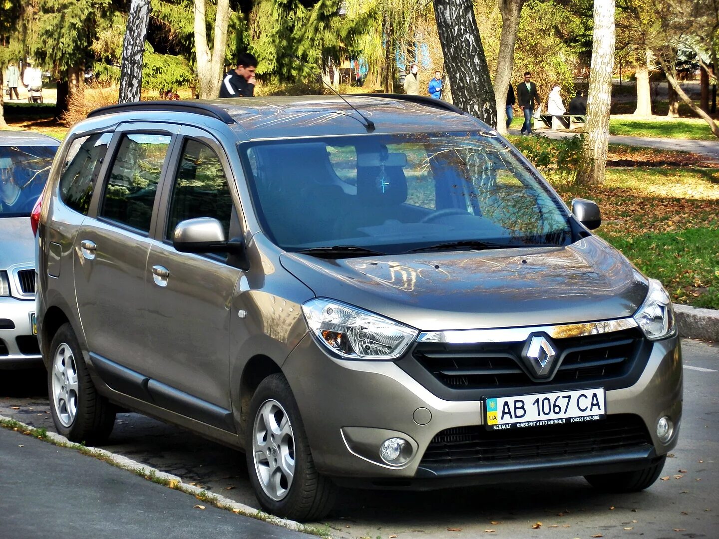 Рено лодги фото Renault lodgy LkbAuto.ru