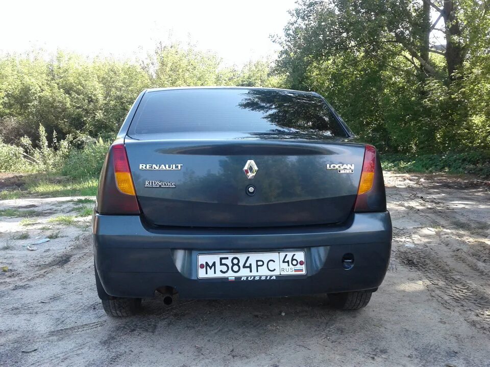 Рено логан 1 фото сзади Тонирнул задние фонари. - Renault Logan (1G), 1,6 л, 2009 года стайлинг DRIVE2