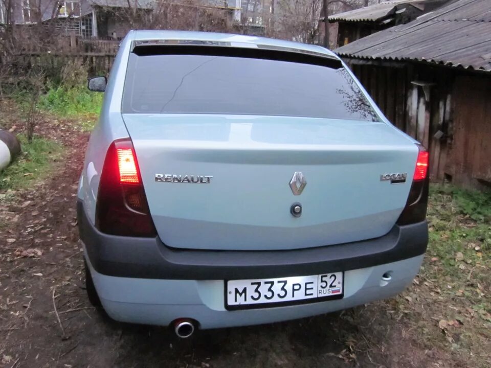 Рено логан 1 фото сзади Тонирование задних фар пленкой - Renault Logan (1G), 1,4 л, 2007 года тюнинг DRI