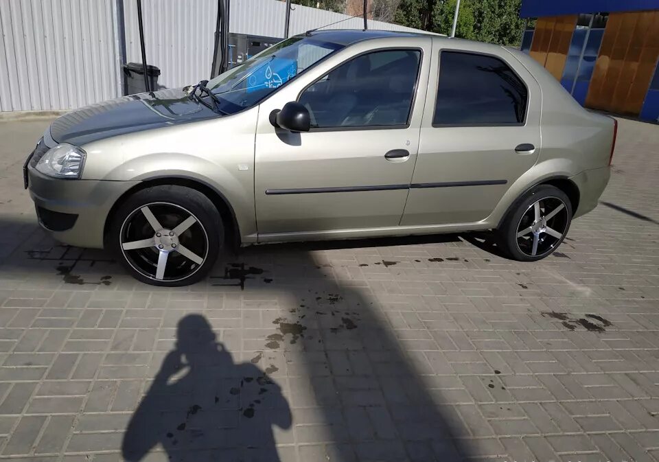 Рено логан 2 на дисках фото Установка колес R17 - Renault Logan (1G), 1,6 л, 2012 года тюнинг DRIVE2