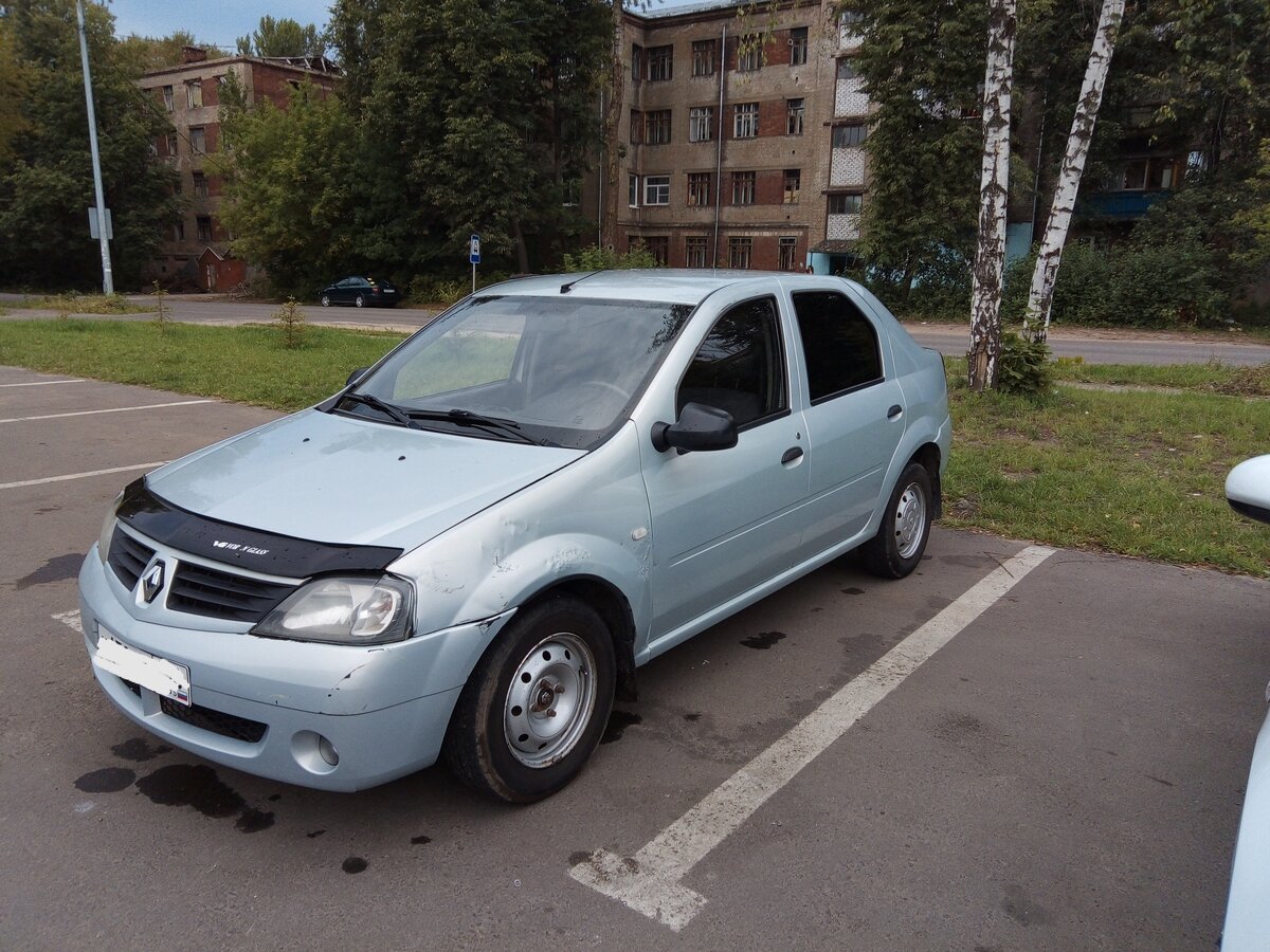 Купить б/у Renault Logan I 1.4 MT (75 л.с.) бензин механика в Кирове: серый Рено