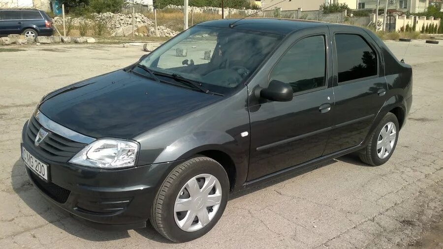 Рено логан 2012 года черный фото Зимние шины - Renault Logan, 1.2 л., 2012 года на DRIVE2