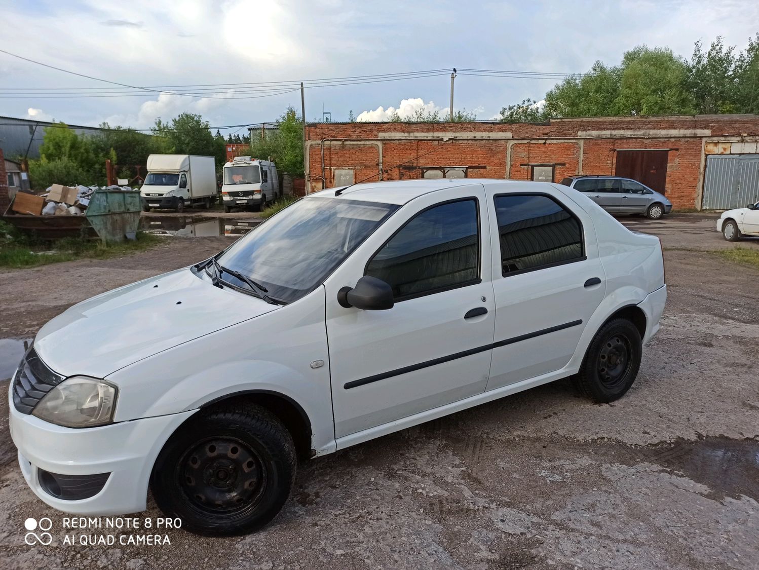 Renault logan /Рено Логан 2012 г.в Продажа срочная 360.000