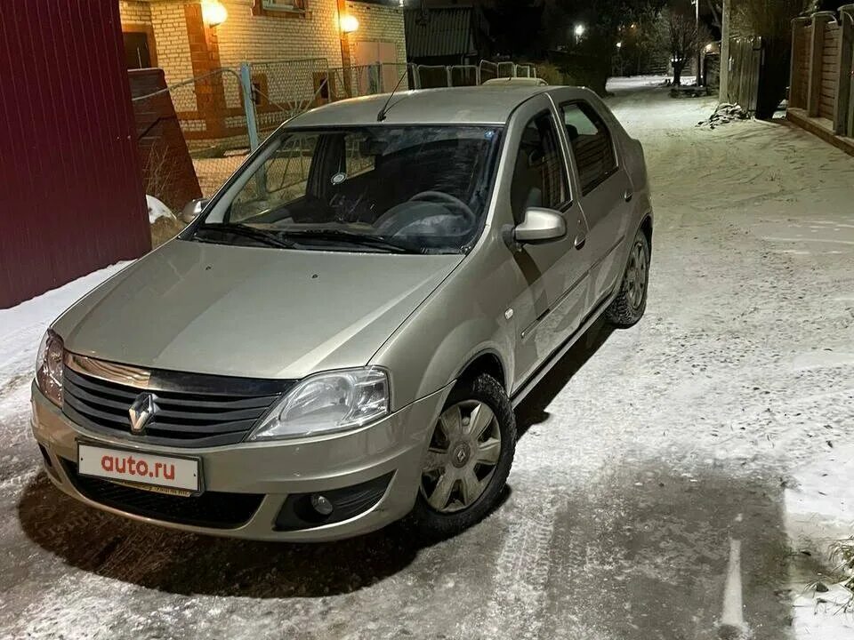 Рено логан бежевый фото Купить б/у Renault Logan I Рестайлинг 1.6 MT (102 л.с.) бензин механика в Санкт-