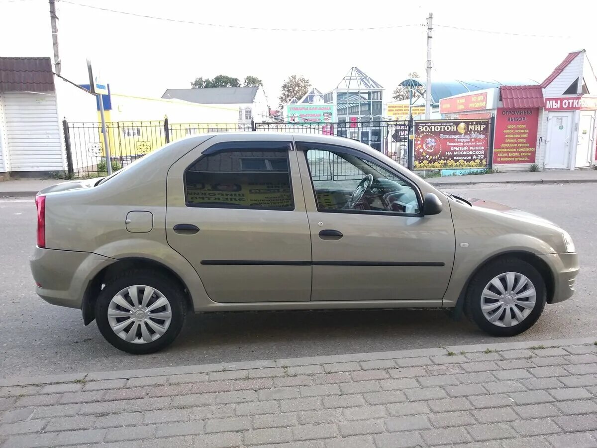 Рено логан бежевый фото Купить б/у Renault Logan I Рестайлинг 1.4 MT (75 л.с.) бензин механика в Рославл