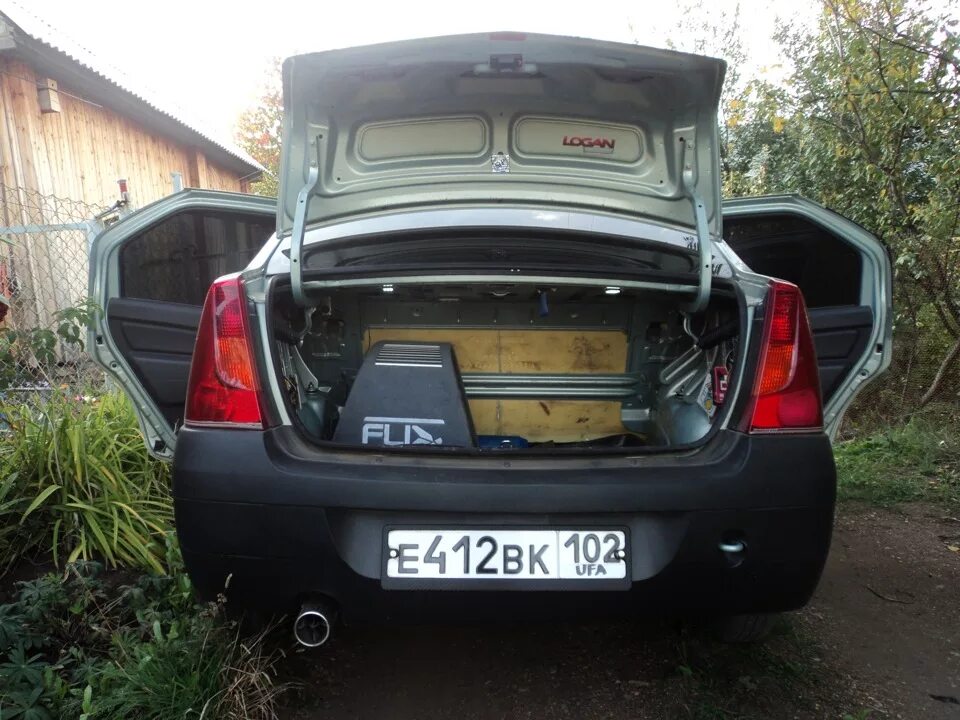 Рено логан фото багажника Багажник в карпет.Часть 2. - Renault Logan (1G), 1,4 л, 2007 года аксессуары DRI