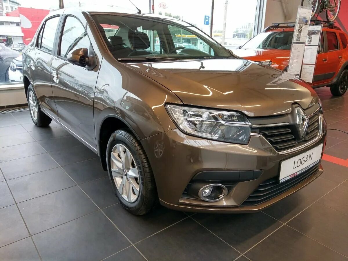 Рено логан коричневый фото Купить новый Renault Logan II 1.6 MT (82 л.с.) бензин механика в Санкт-Петербург