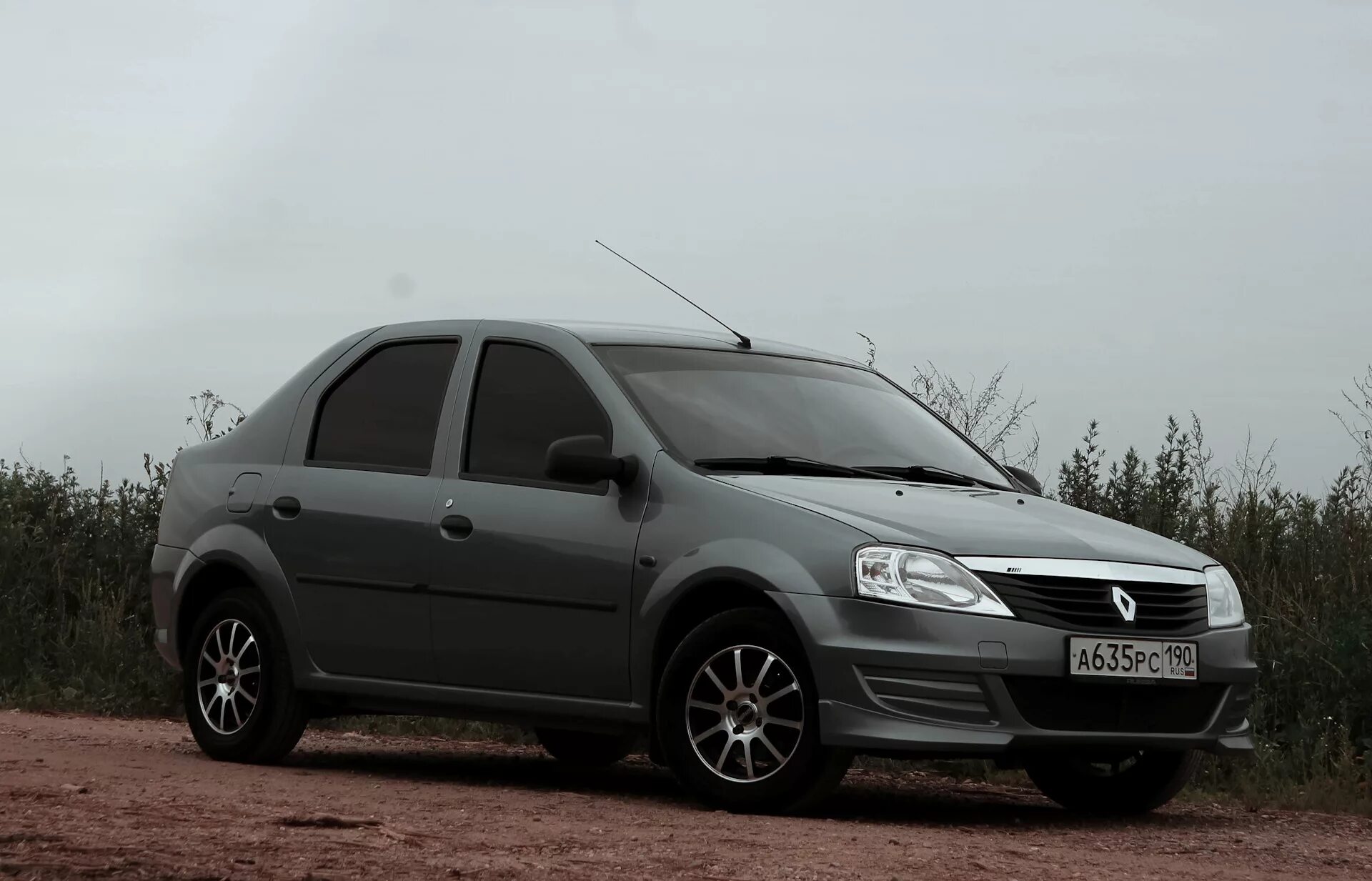 Рено логан красивые фото Салонные ништяки - Renault Logan (1G), 1,4 л, 2011 года аксессуары DRIVE2