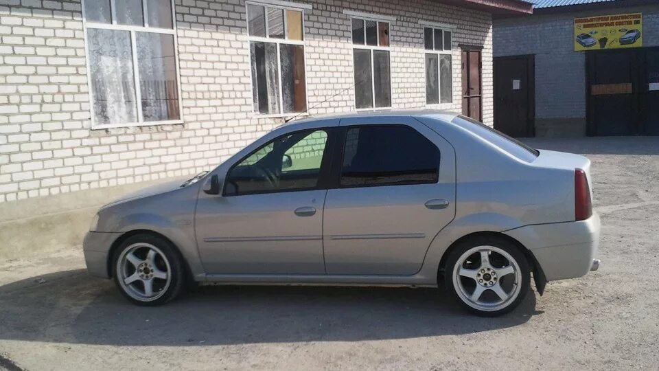 Рено логан литые диски фото LENSO R17 ET 35 - Renault Logan (1G), 1,6 л, 2008 года колёсные диски DRIVE2