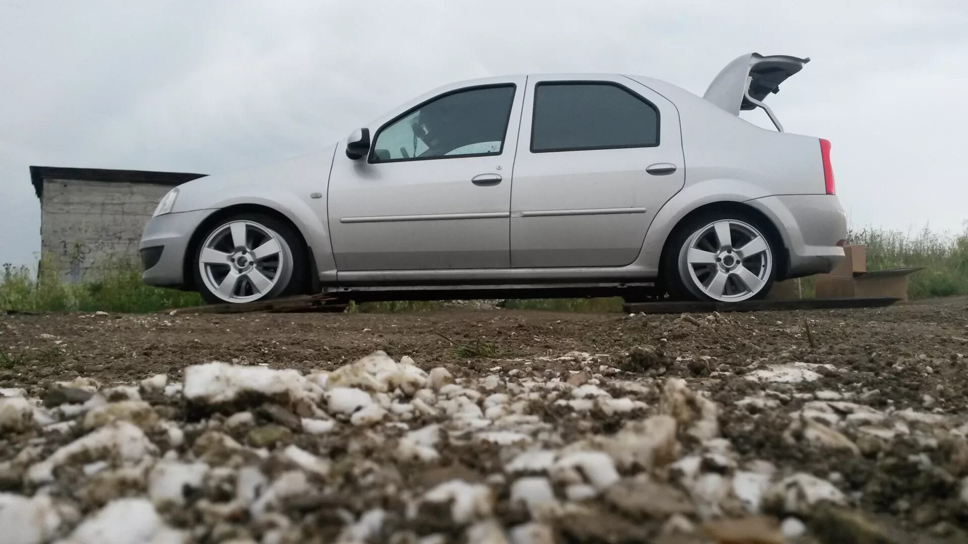 Рено логан на 17 дисках фото Диски r16 на реноху Logan. - Renault Logan (1G), 1,6 л, 2012 года колёсные диски