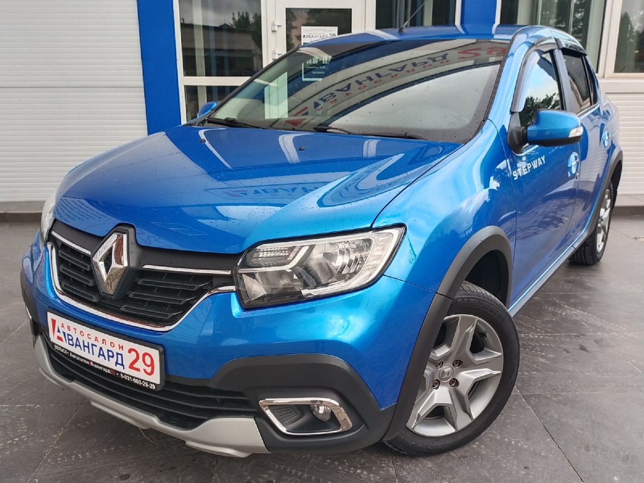 Renault Logan Stepway 1.6 бензиновый 2019 Степан Шнобель на DRIVE2