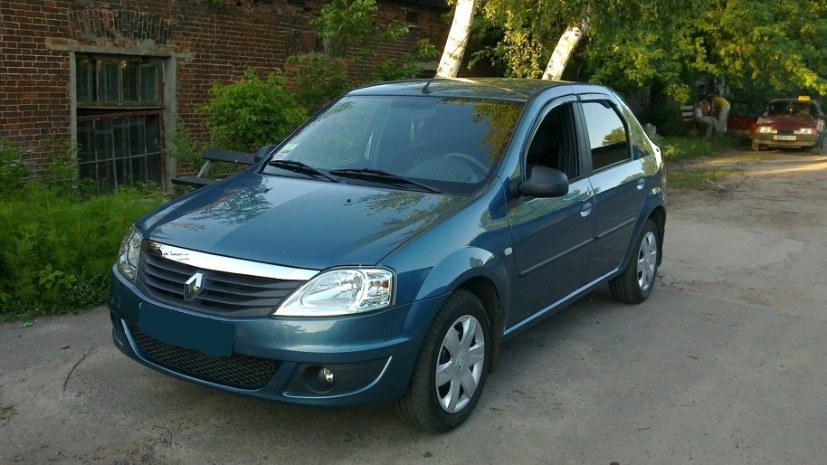 Рено логан цвета фото Renault Logan (1G) 1.4 бензиновый 2009 Ambiance Синий минерал на DRIVE2