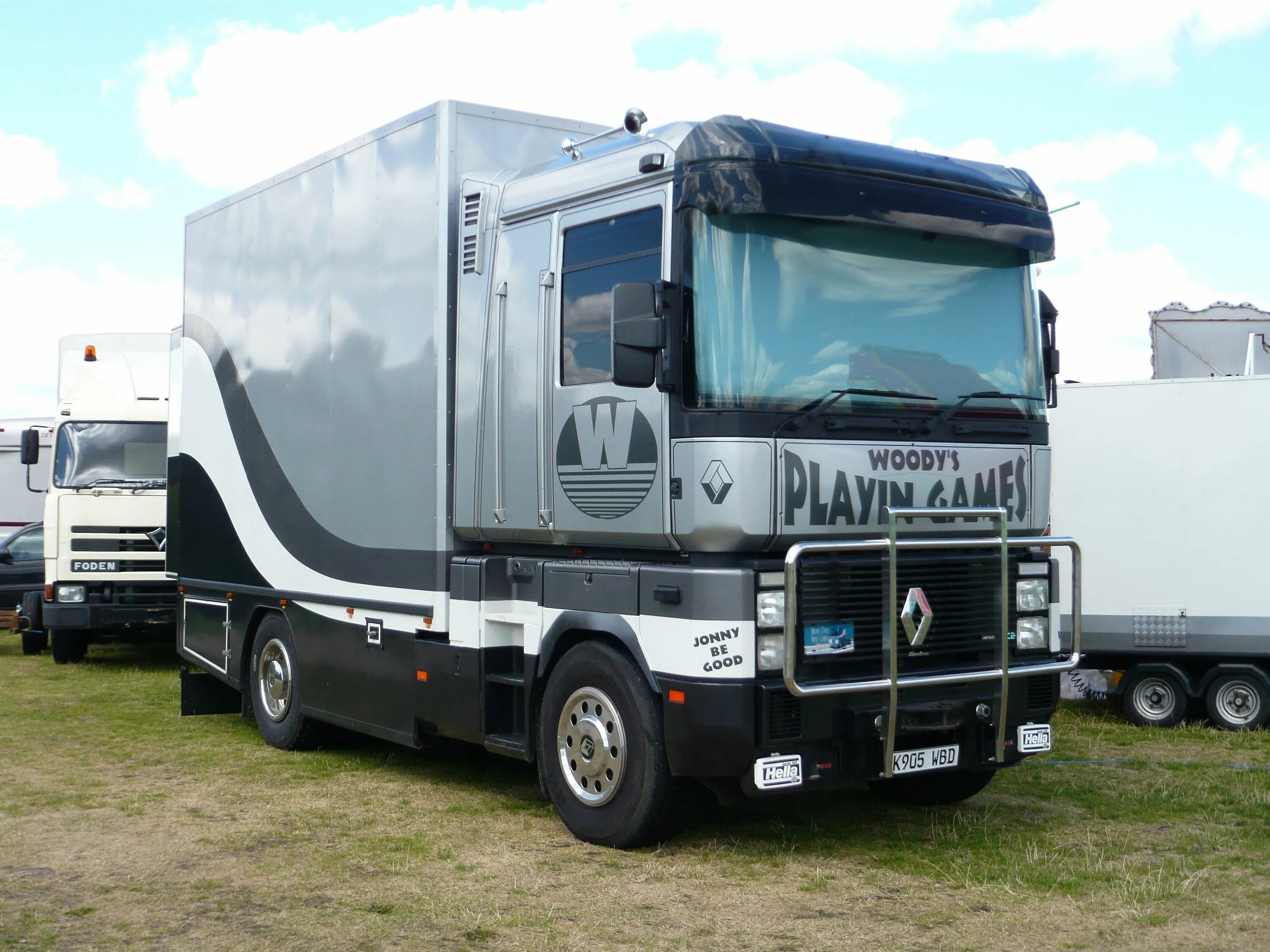 Рено магнум фото Renault Magnum fairground truck in 2024 Cool trucks, Trucks, Big trucks