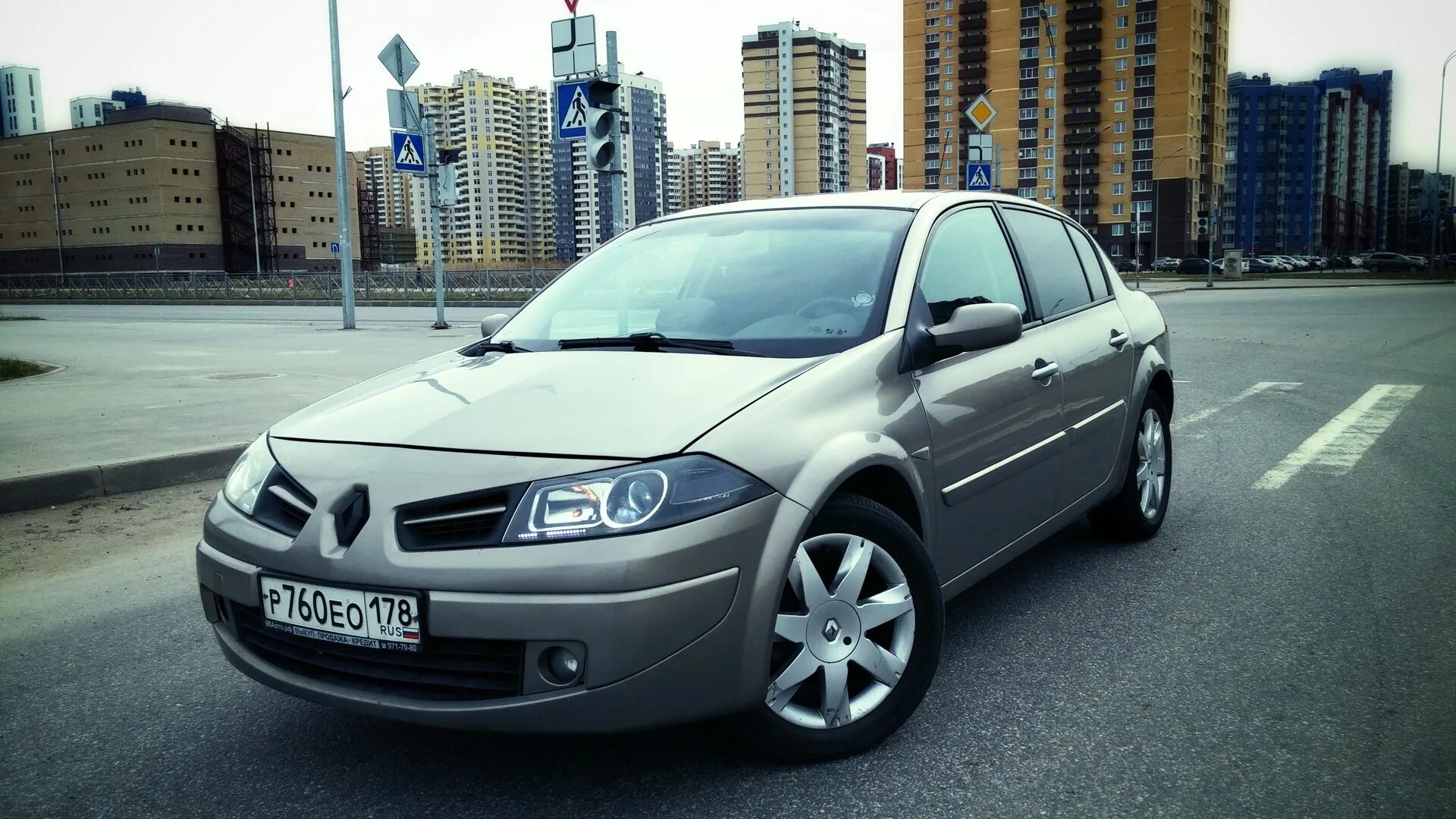 Рено меган 2 фото Renault Megane II 2.0 бензиновый 2008 2.0 АКПП на DRIVE2