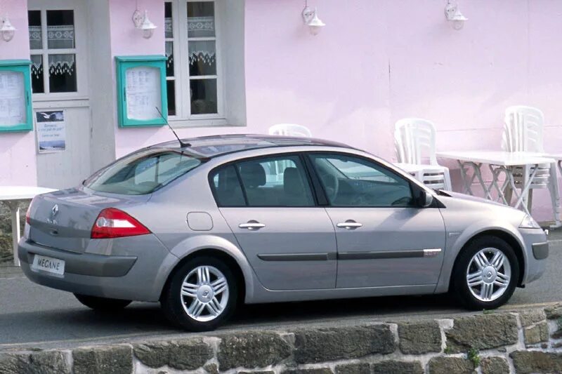 Рено меган 2 фото седан Фото Renault Megane Sedan 4 дв. седан 2003 - 2006 - Фотографии автомобилей