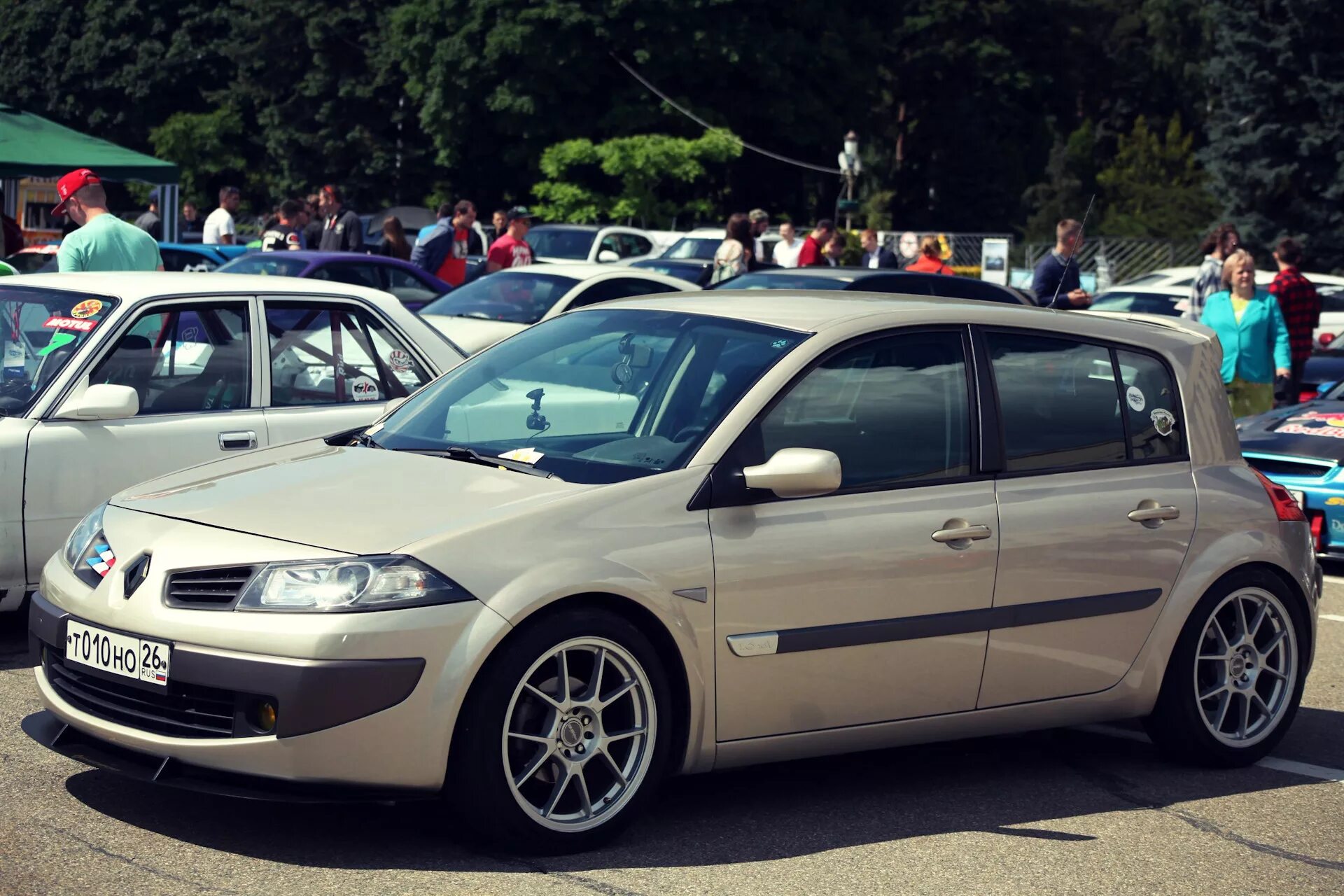 Рено меган 2 хэтчбек тюнинг фото Новые фотографии и автозвук (часть 3) - Renault Megane II, 1,6 л, 2006 года тюни