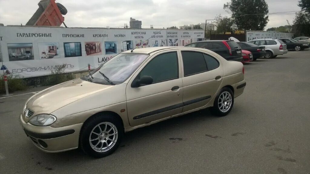 Рено меган 2001 года фото Рено меган 2001 Sarma-Auto.ru