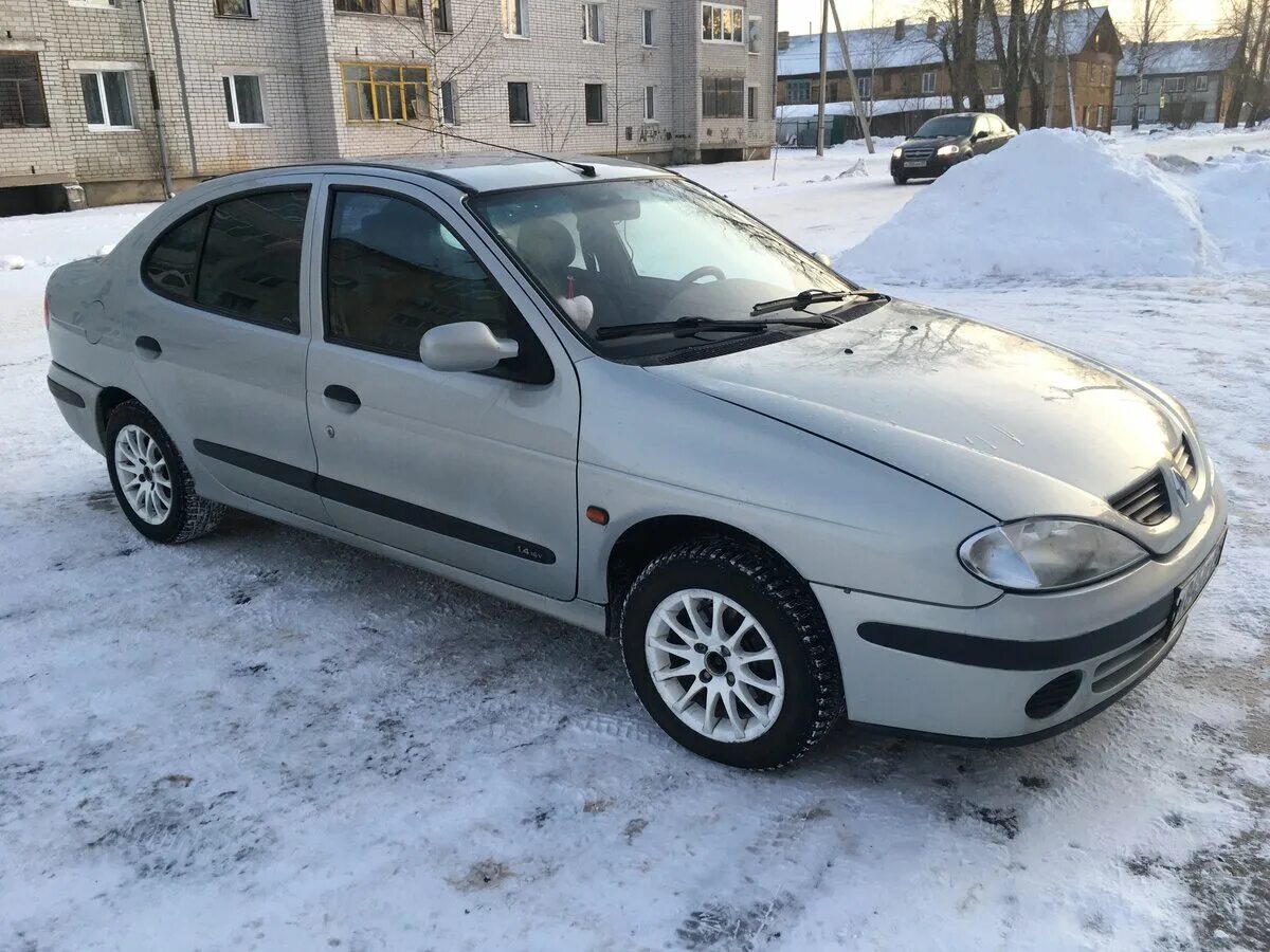 Рено меган 2001 года фото Купить б/у Renault Megane I Рестайлинг 1.4 MT (95 л.с.) бензин механика в Вычего