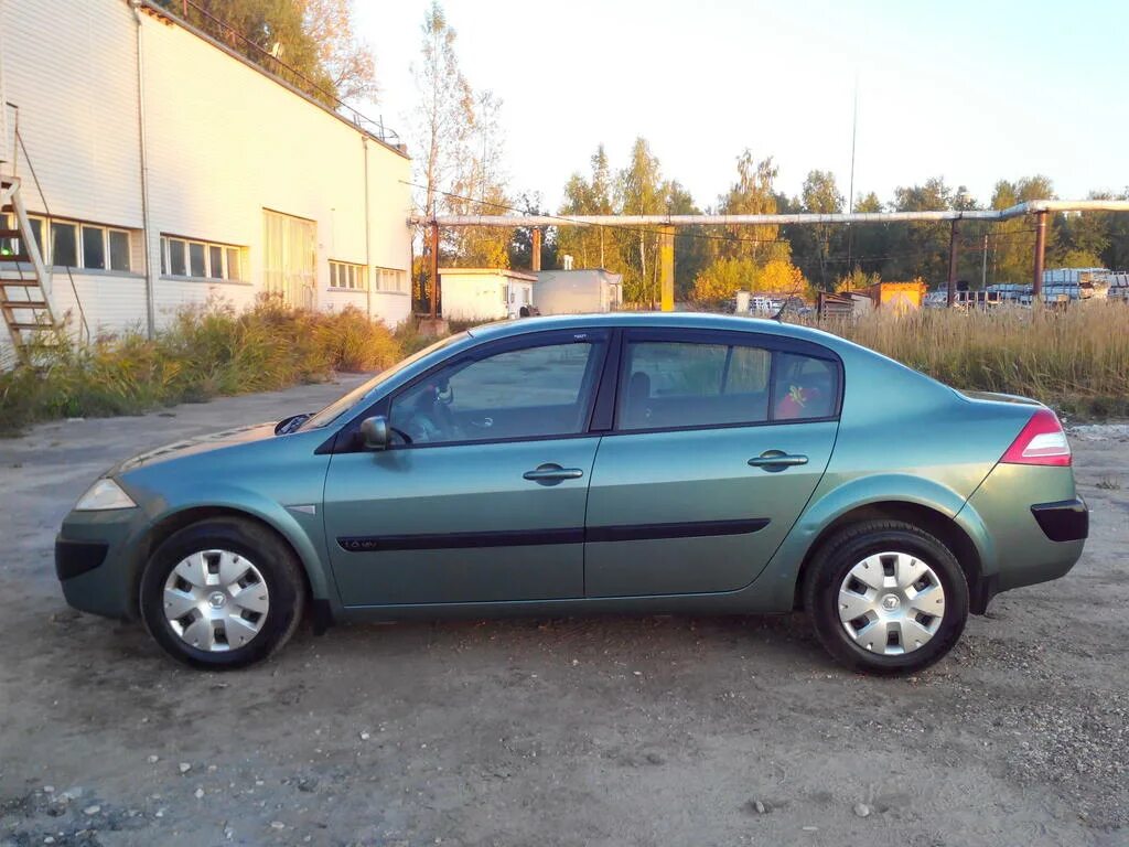 Рено меган 2006 фото Фото галерея Renault Megane Sedan 1.6 16V (Рено Меган) 2006 г. - владелец гарик 