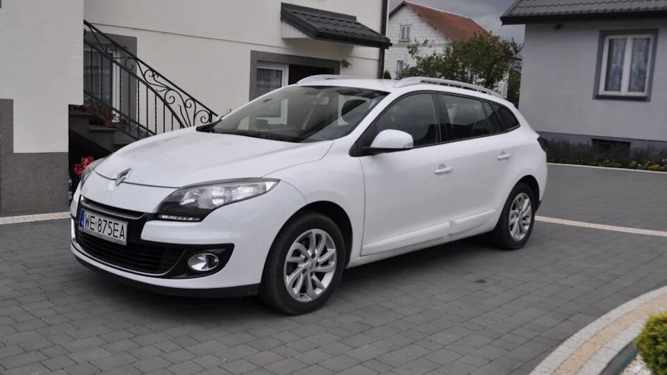 Рено меган 3 дизель фото Renault Megane III 1.5 дизельный 2012 на DRIVE2