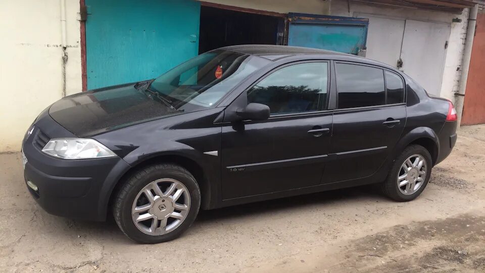 Рено меган 3 фото черная Renault Megane II 1.6 бензиновый 2005 Чёрный вепрь на DRIVE2