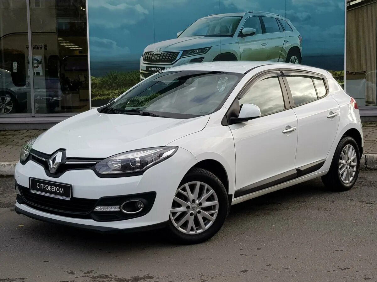 Рено меган фото купить Купить б/у Renault Megane III Рестайлинг 2 2.0 CVT (137 л.с.) бензин вариатор в 