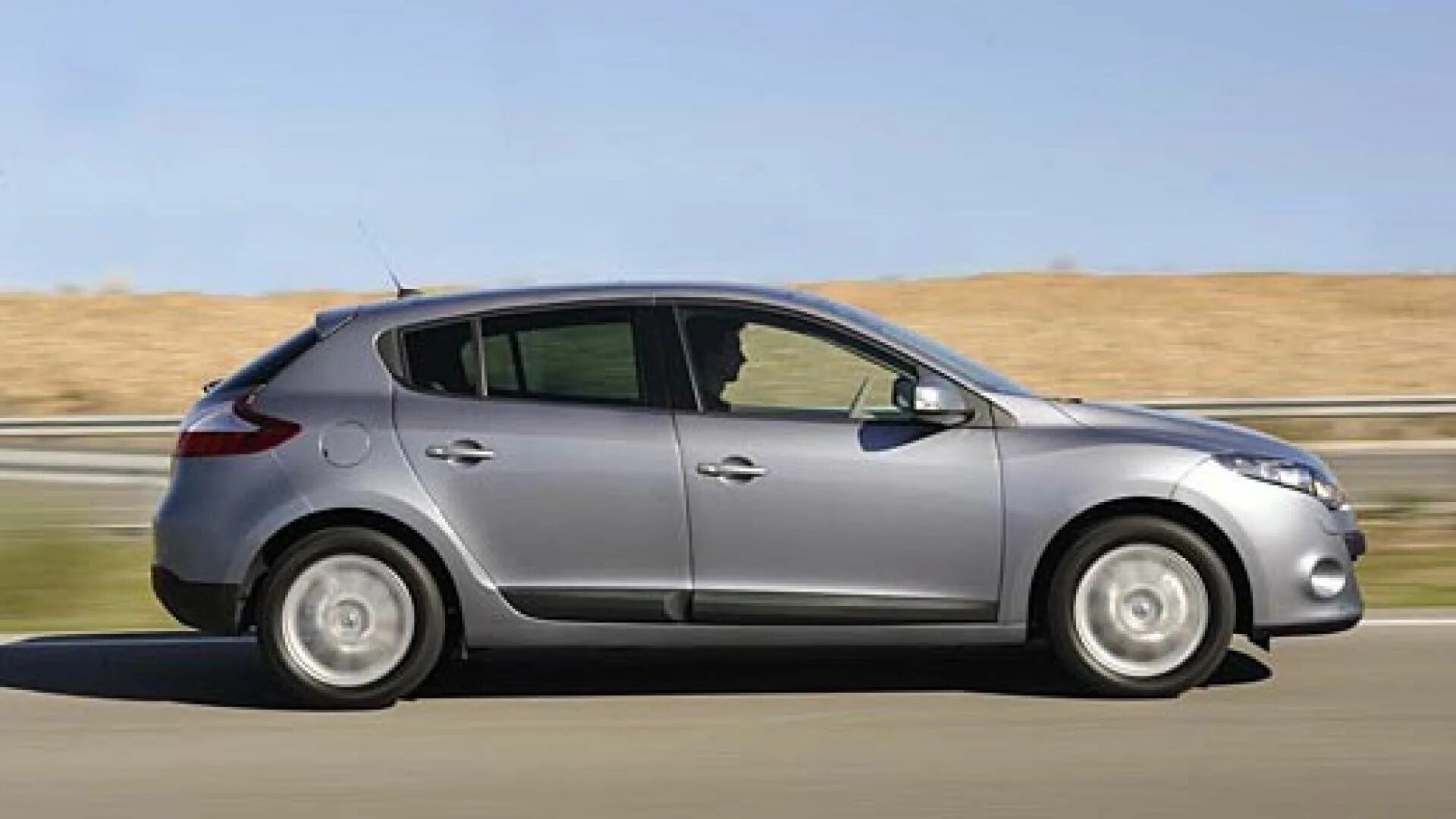 Рено меган хетч фото Prova Renault Mégane 2009 e Mégane Coupé