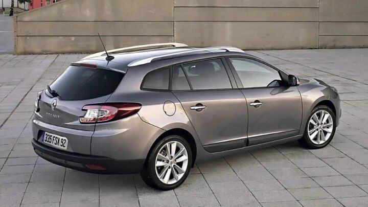 Рено меган универсал фото Renault Megane III 1.5 дизельный 2011 на DRIVE2