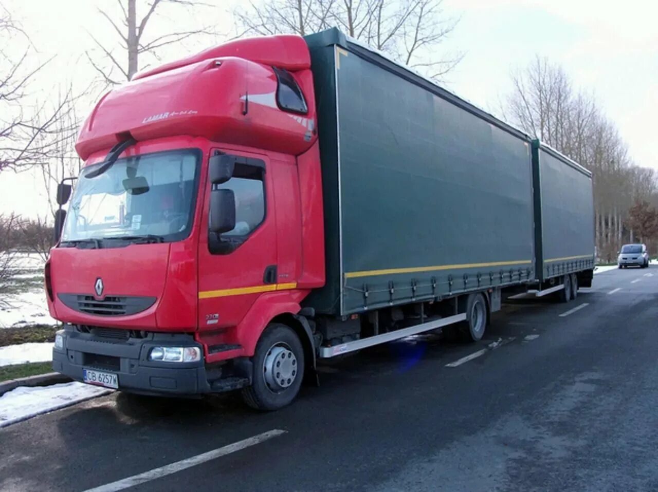 Рено мидлум фото Купить лобовое стекло для Renault MIDLUM / DAF LF 45-55 7253AGNBL в Москве Замен