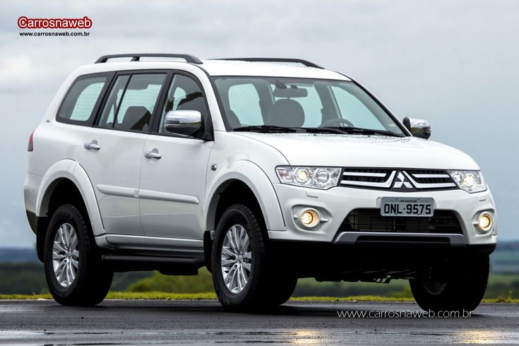 Рено паджеро фото цена Mitsubishi Pajero Dakar HPE 3.2 Turbo 2015 Pajero dakar, Mitsubishi pajero, Paje