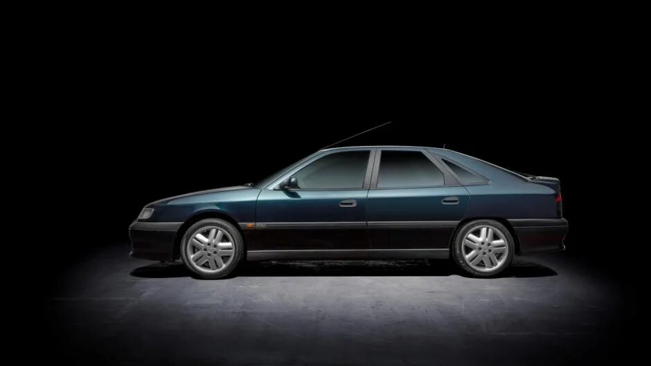 Рено сафран фото Renault Safrane Biturbo: the ultimate 1990s French supersaloon - Influx