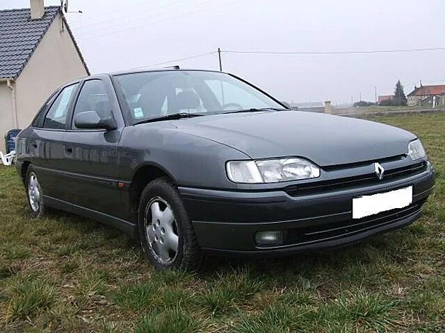 Рено сафран фото Технические характеристики Renault Safrane 2.0 (107Hp) AT 1992 - 1995