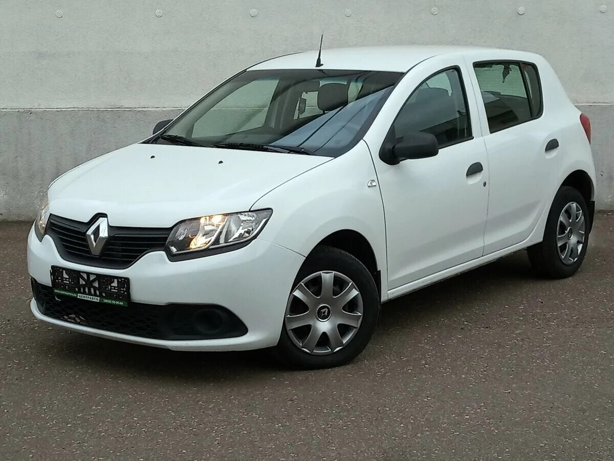 Рено сандеро 2 фото Купить б/у Renault Sandero II 1.6 MT (82 л.с.) бензин механика в Ярославле: белы