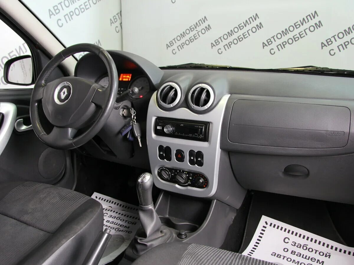 Рено сандеро 2011 год фото салона Купить б/у Renault Sandero I 1.6 MT (84 л.с.) бензин механика в Москве: красный 